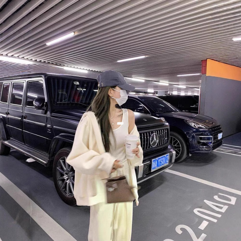 新款奶杏色鱼鳞连帽卫衣拉链外套女春秋宽松上衣