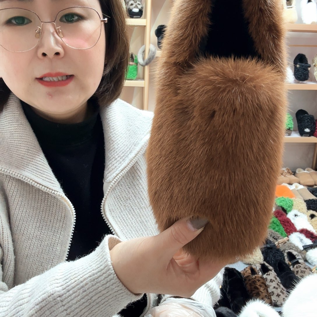 套趾款卡色36码貂毛鞋