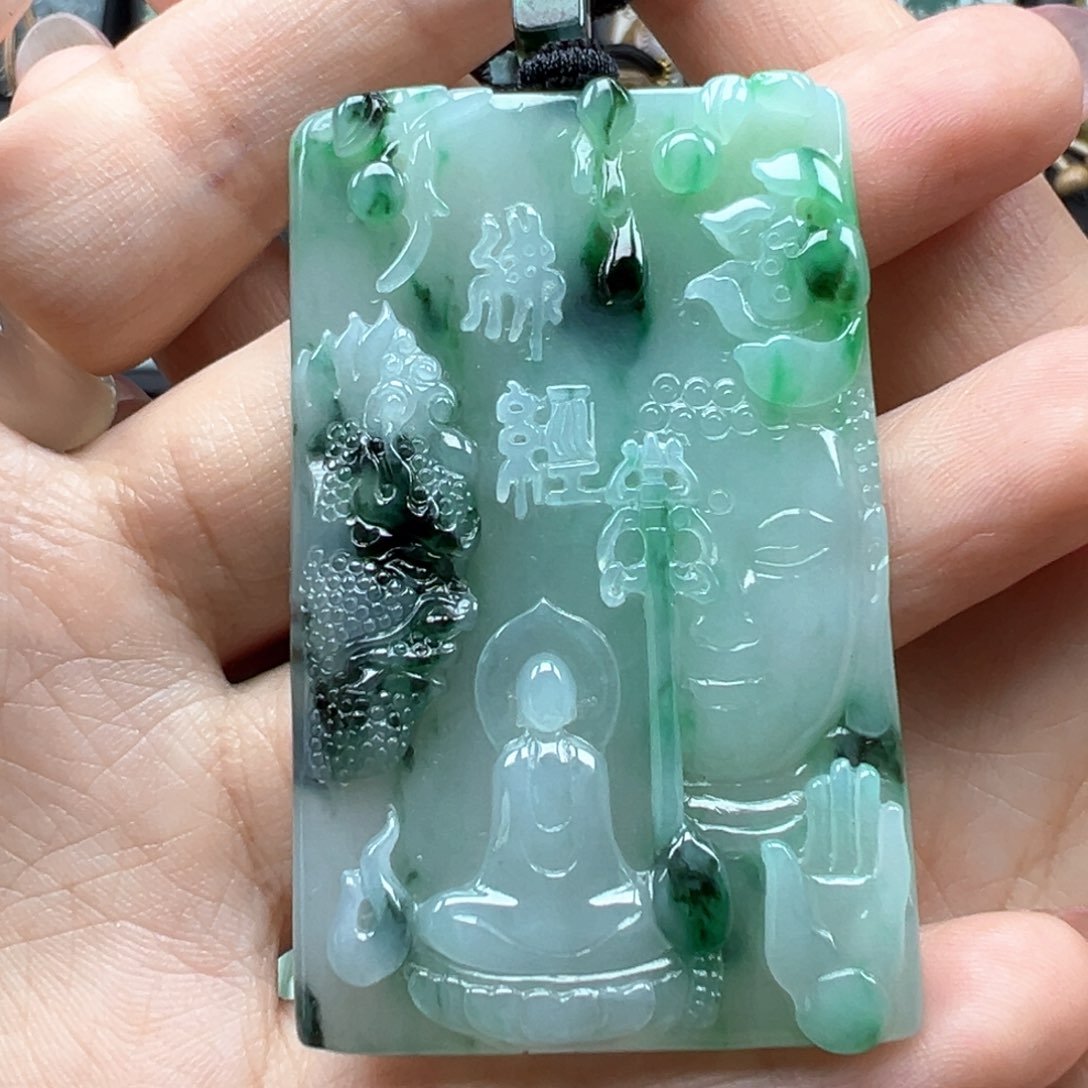 翡翠颈饰未镶嵌一念