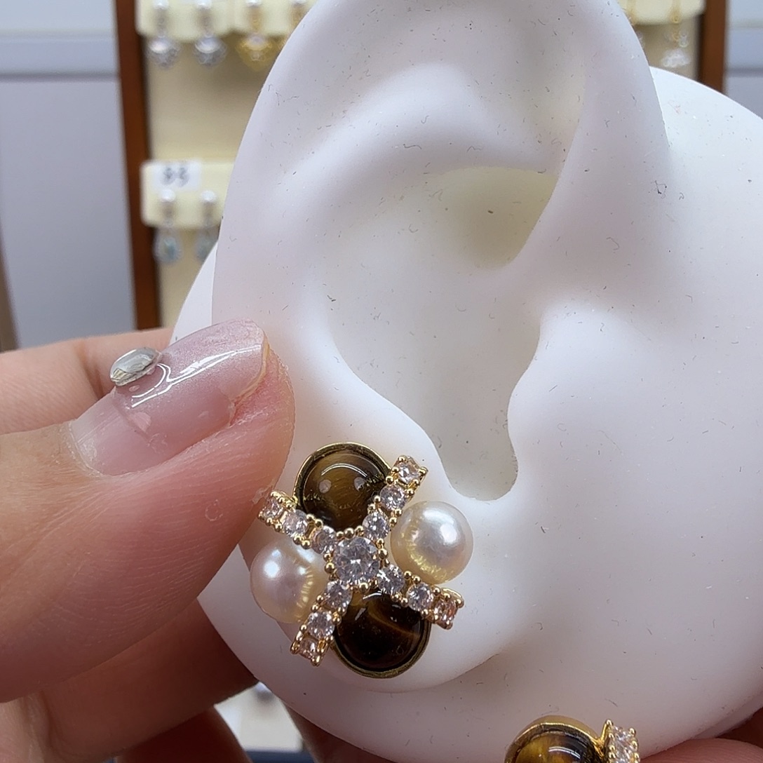 未镶嵌淡水珍珠耳饰