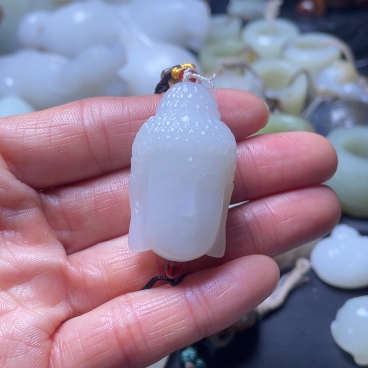 和田玉挂件未镶嵌随***看