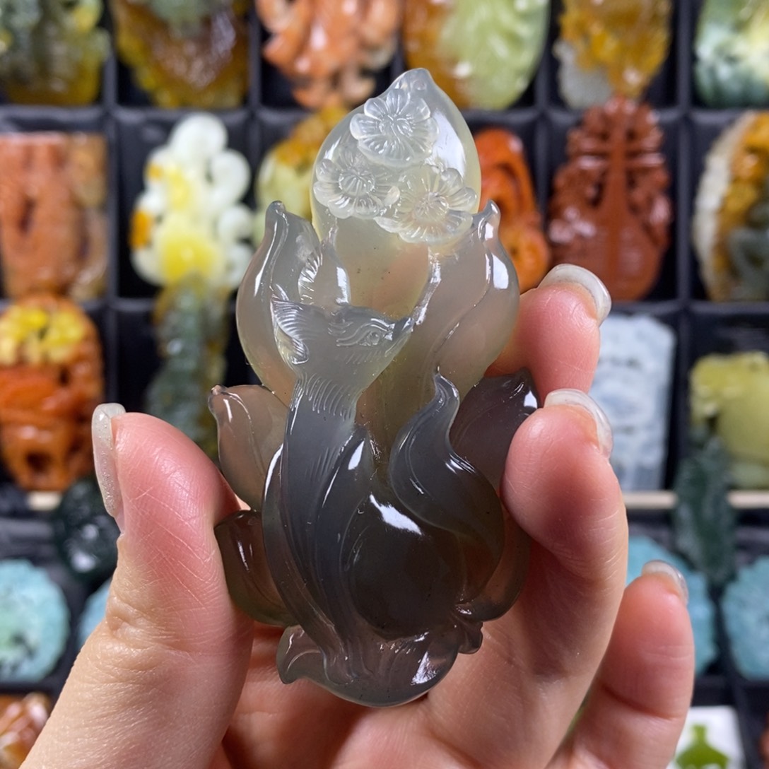 蛇纹石玉颈饰合金