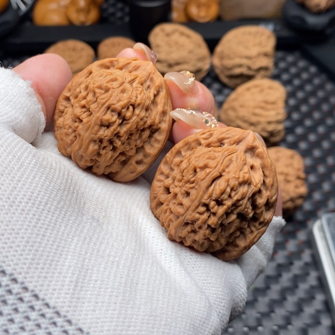 文玩核桃把件T**G南疆36