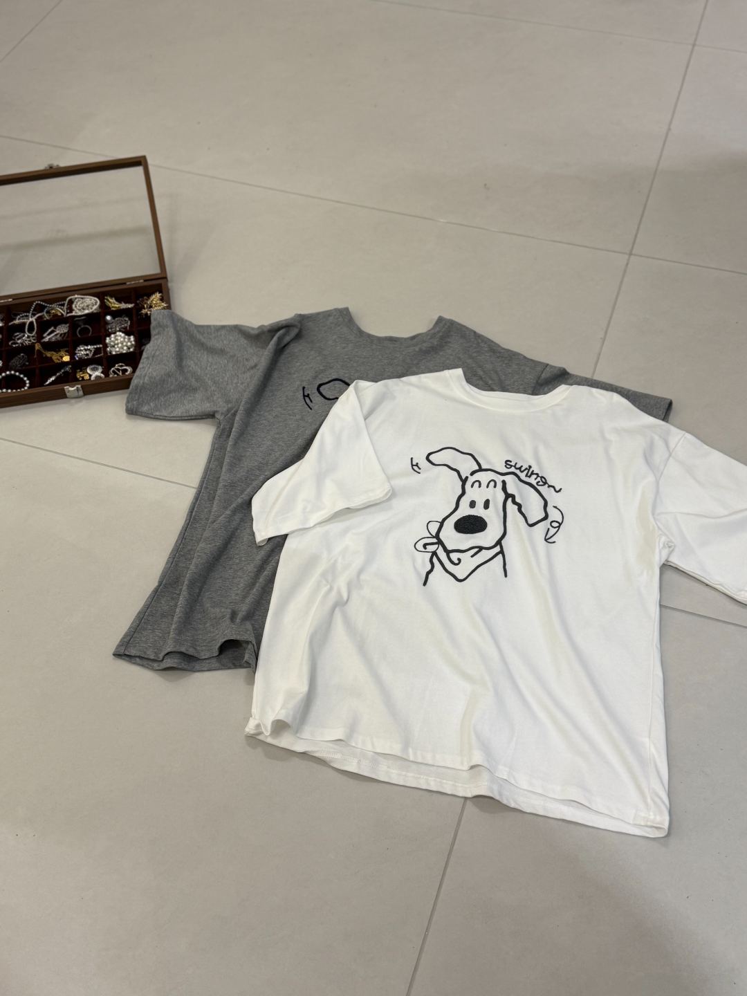 D定制不支持7天无理由--小狗刺绣大码宽松T恤6006