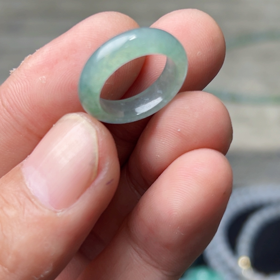 定制翡翠未镶嵌圈口7号