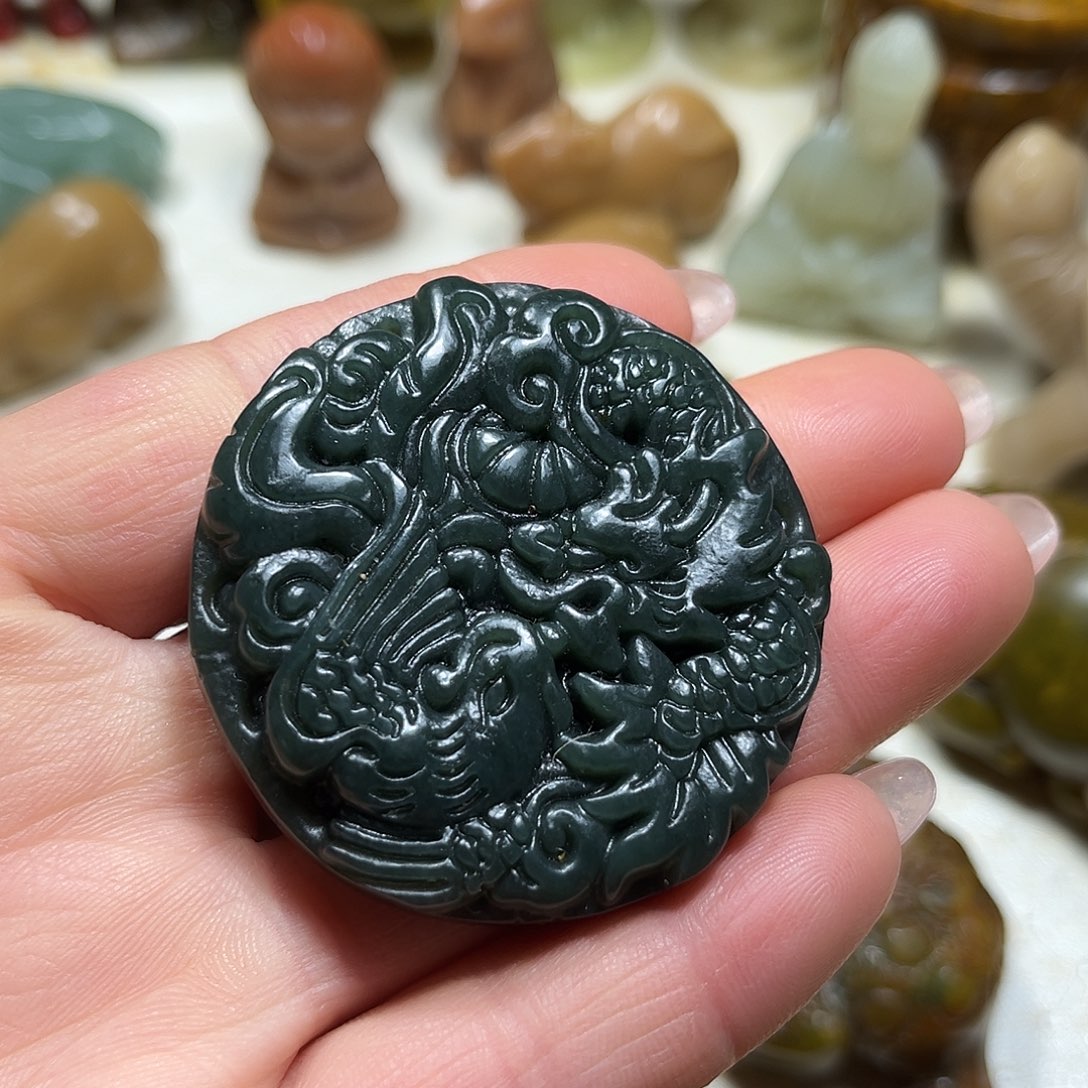 白玉菩提吊坠白玉菩提吊坠