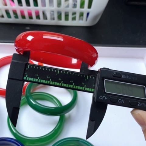 玛瑙/玉髓手镯合金64卡59的