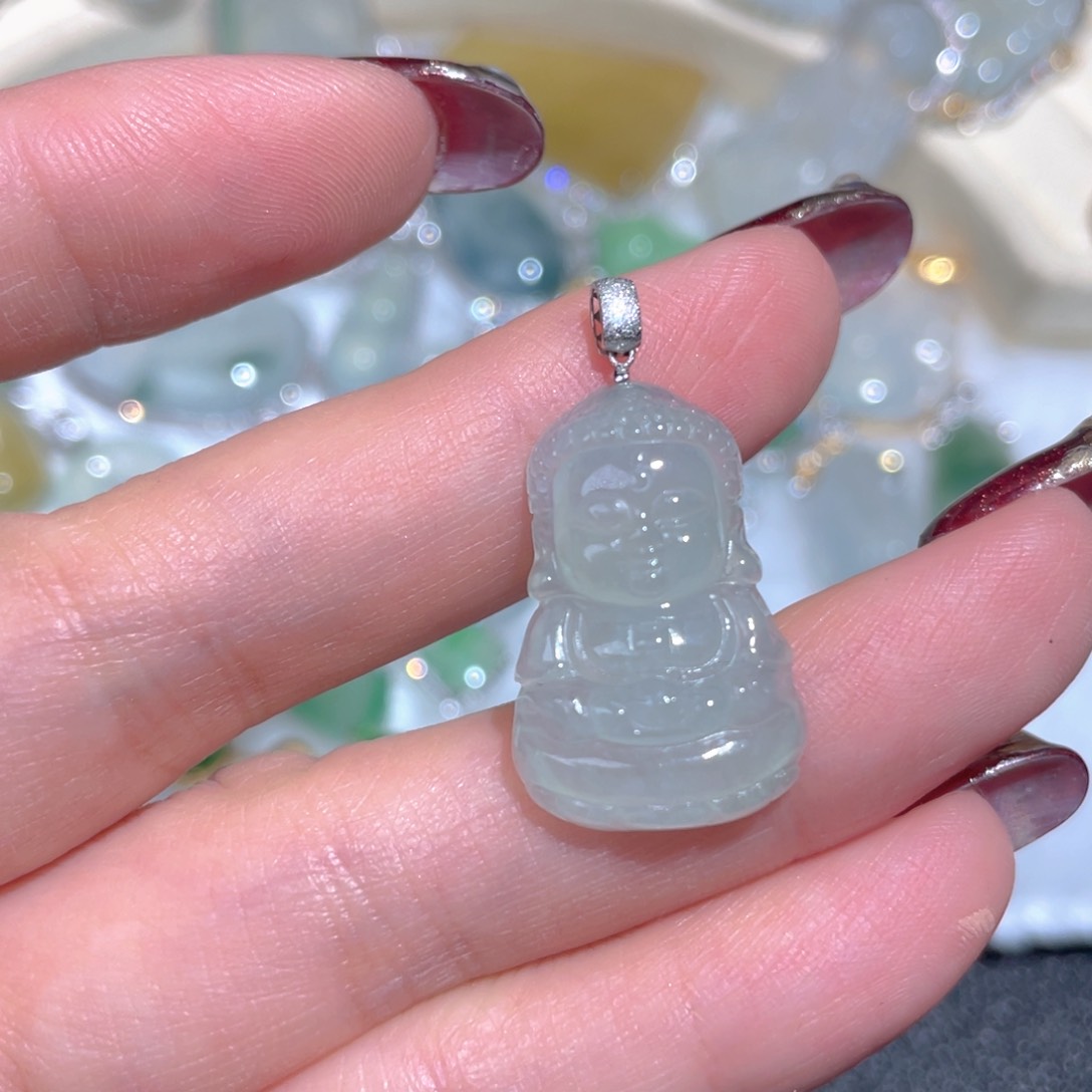 翡翠颈饰18K金镶嵌翡翠