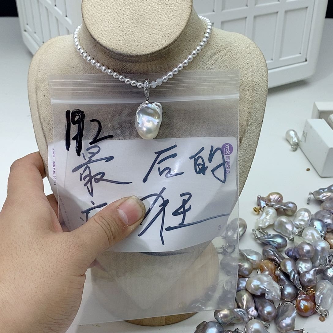 淡水珍珠颈饰合金