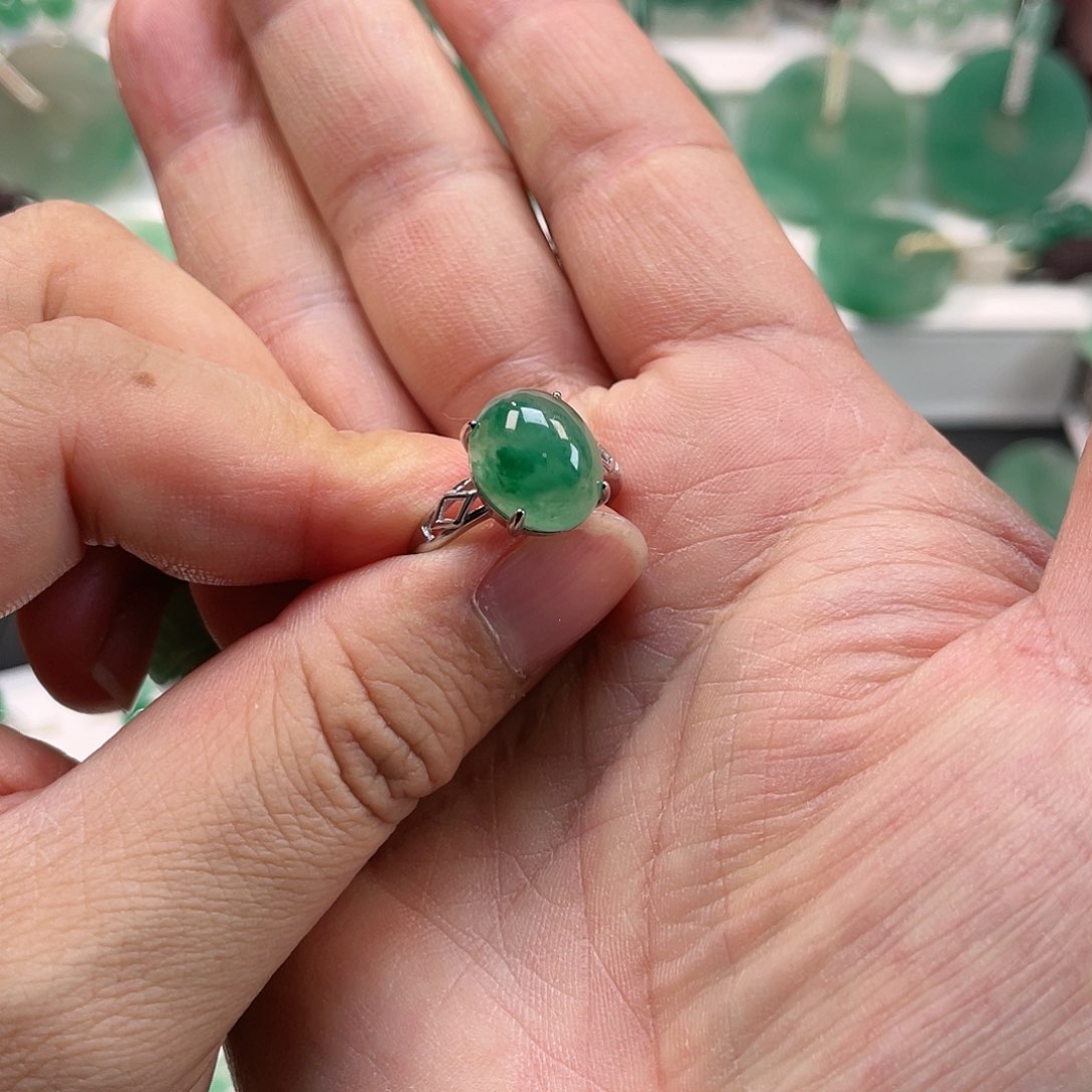 石英质玉戒指未镶嵌