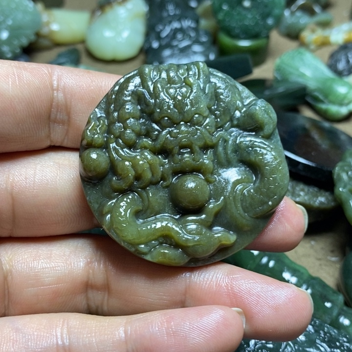 戏***北和田玉未镶嵌颈饰