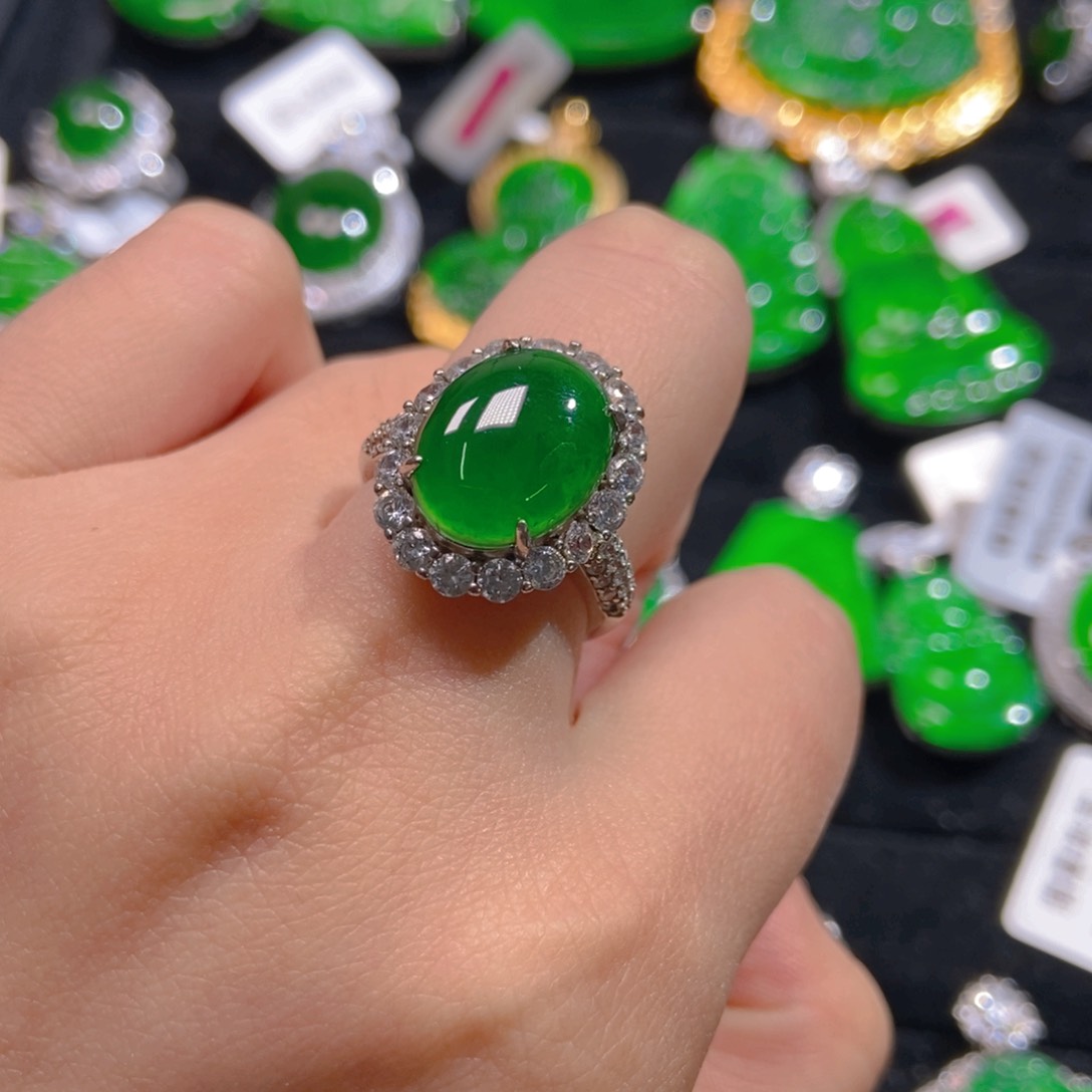 翡翠吊坠(不含链)未镶嵌