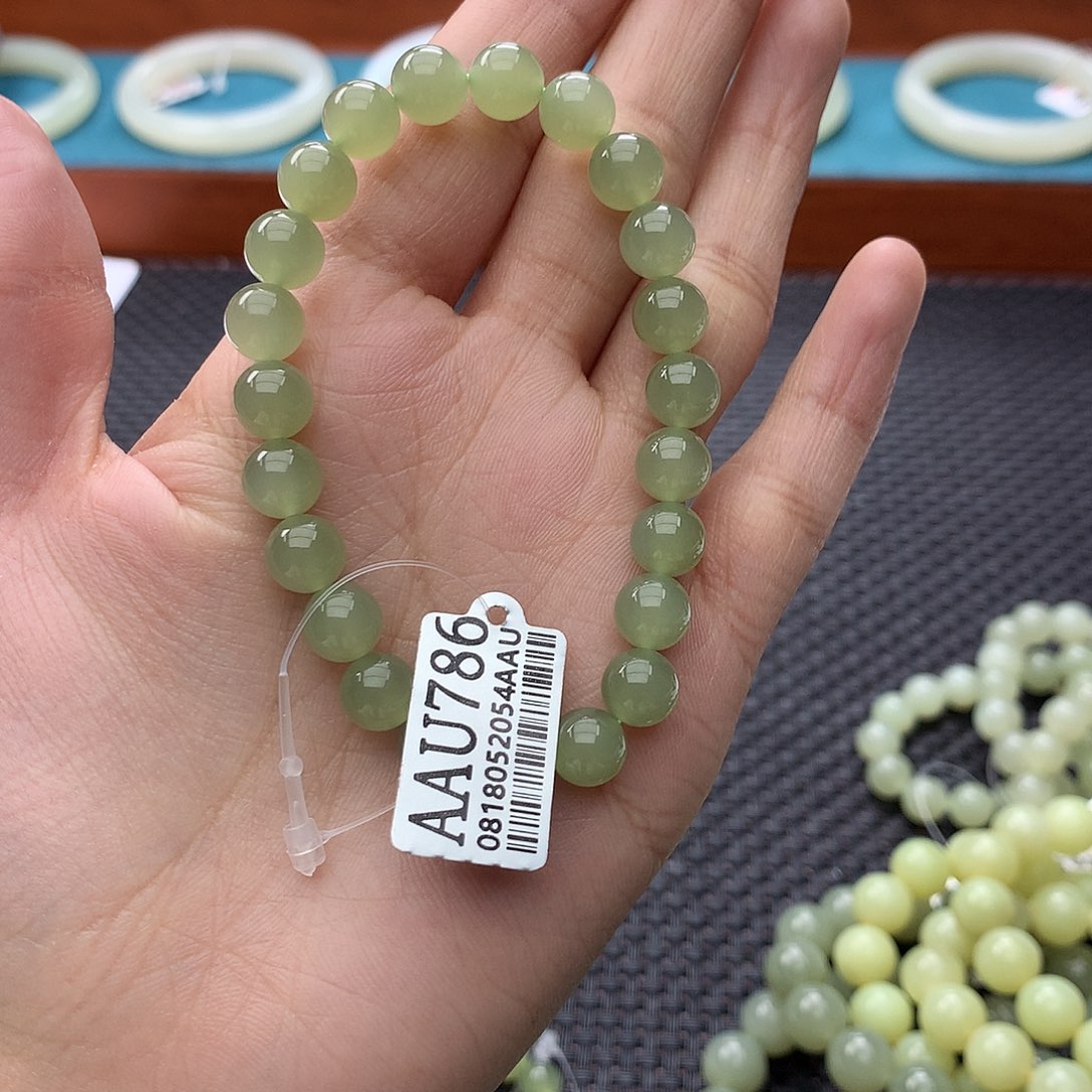 无***饼和田玉未镶嵌手链