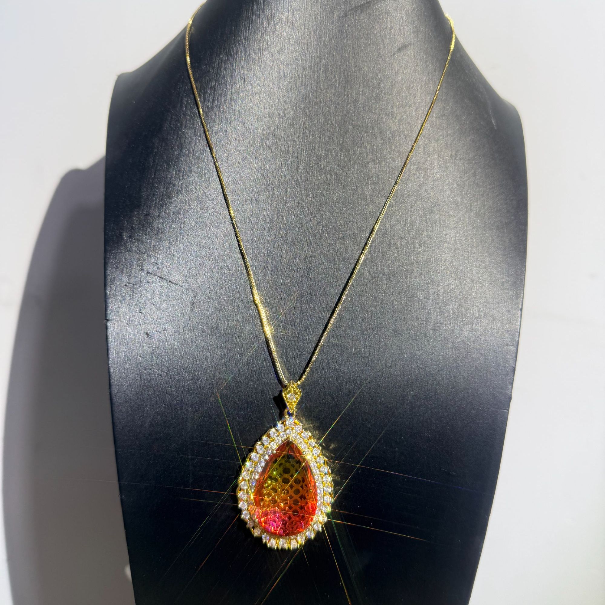 A66  火彩之吻 精选吊坠+项链diy(礼盒）