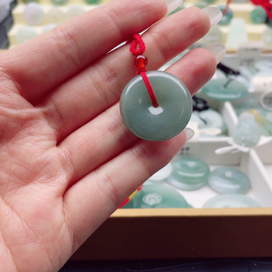 翡翠未镶嵌颈饰天然翡翠吊坠
