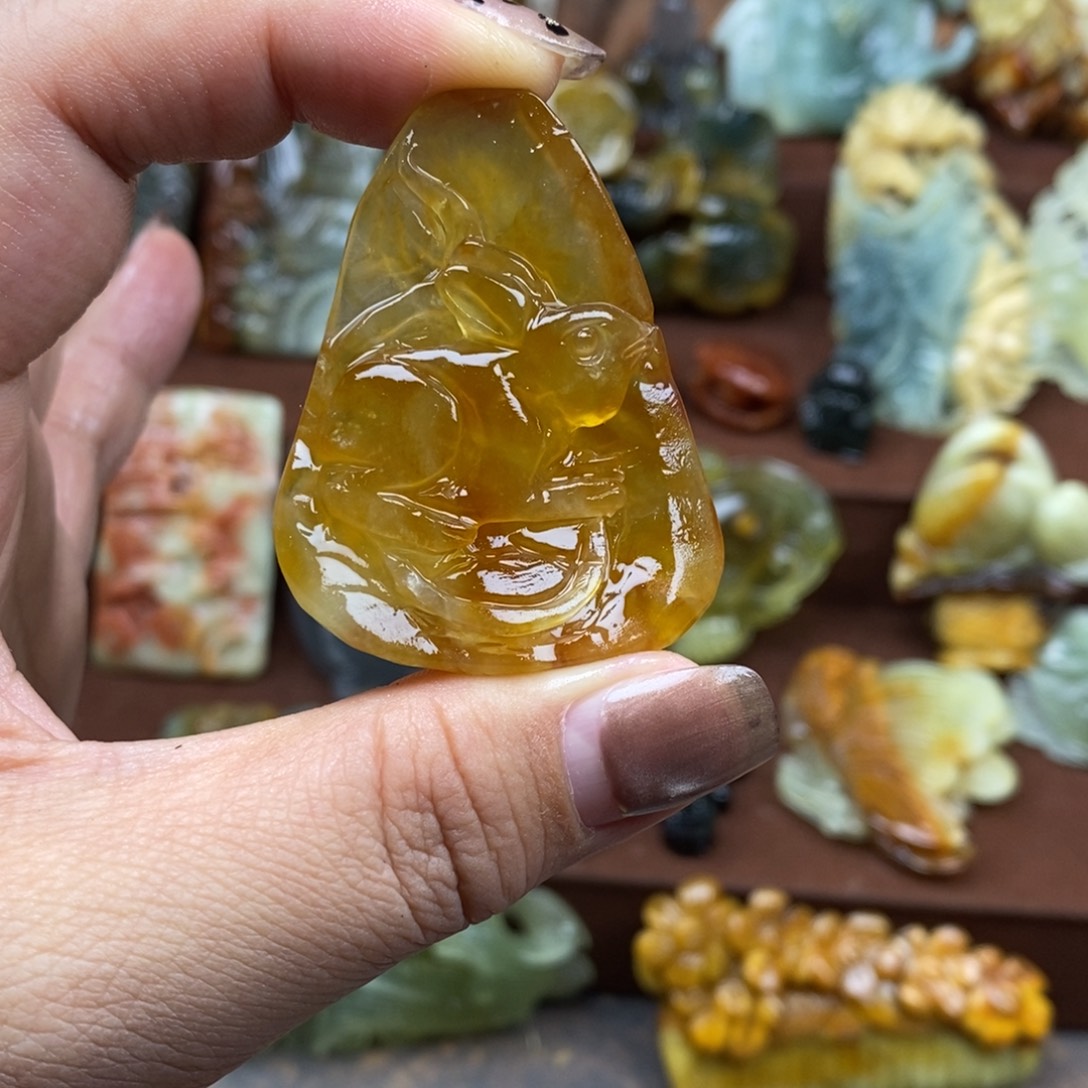 蛇纹石玉未镶嵌吊坠(赠链)