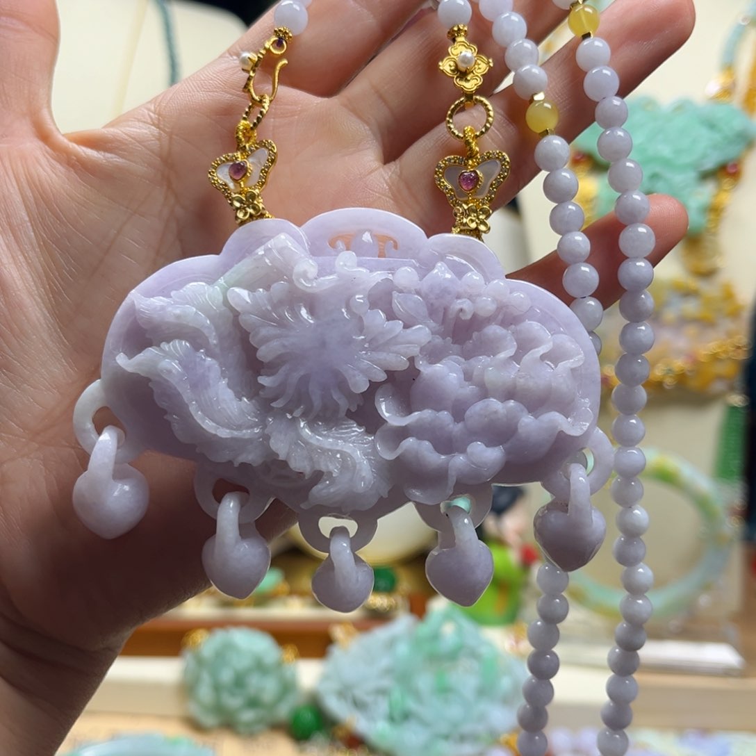 翡翠颈饰未镶嵌天然翡翠