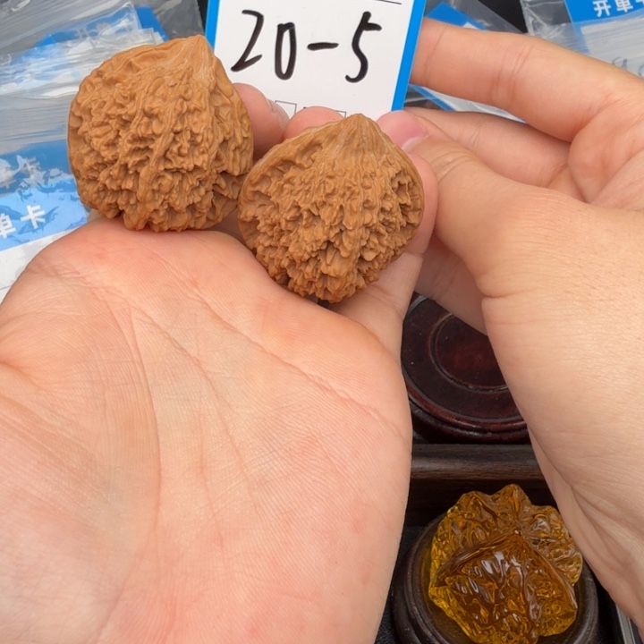 快***～文玩核桃吊坠满天星38