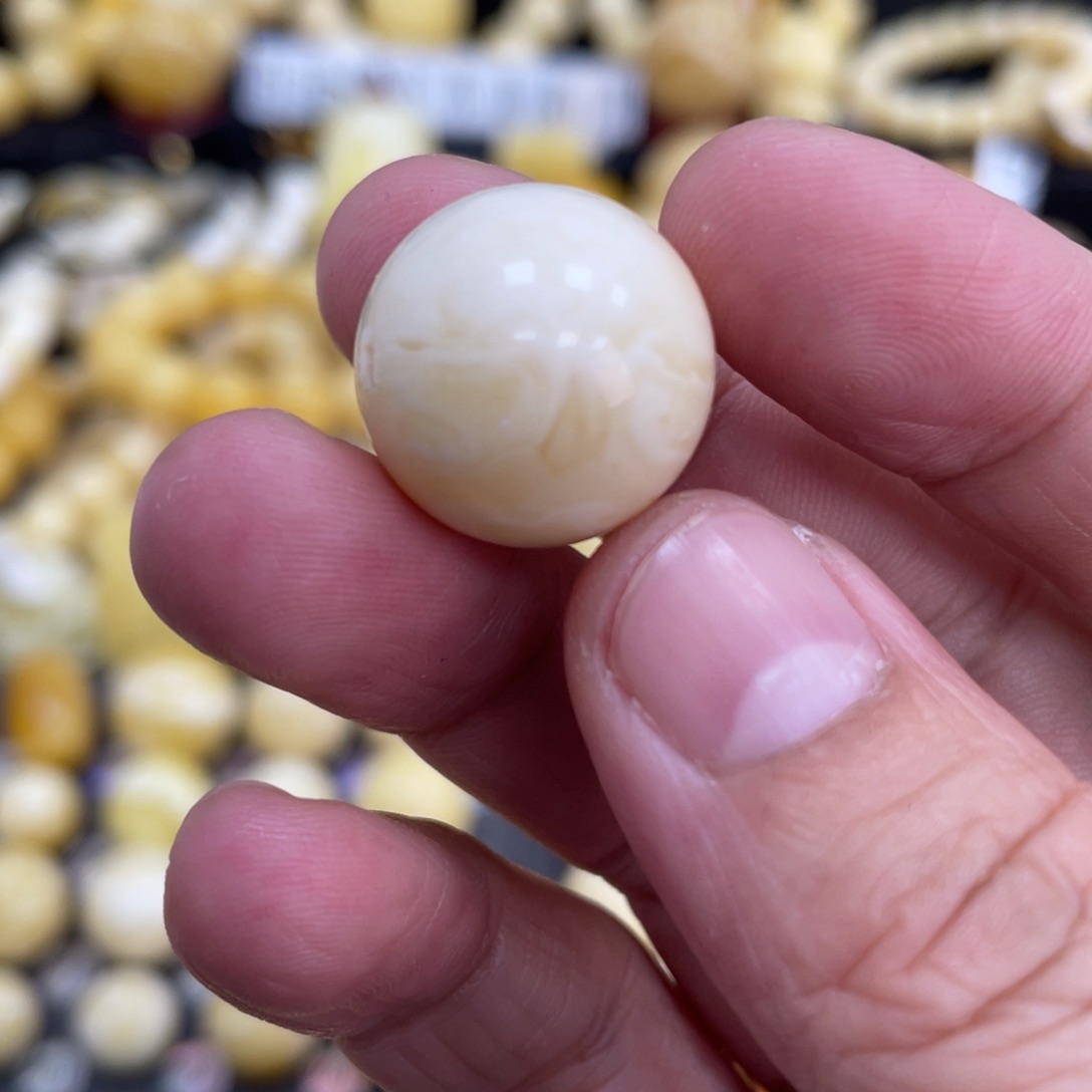 未镶嵌琥珀珠宝奇石18.1mm浓蜡