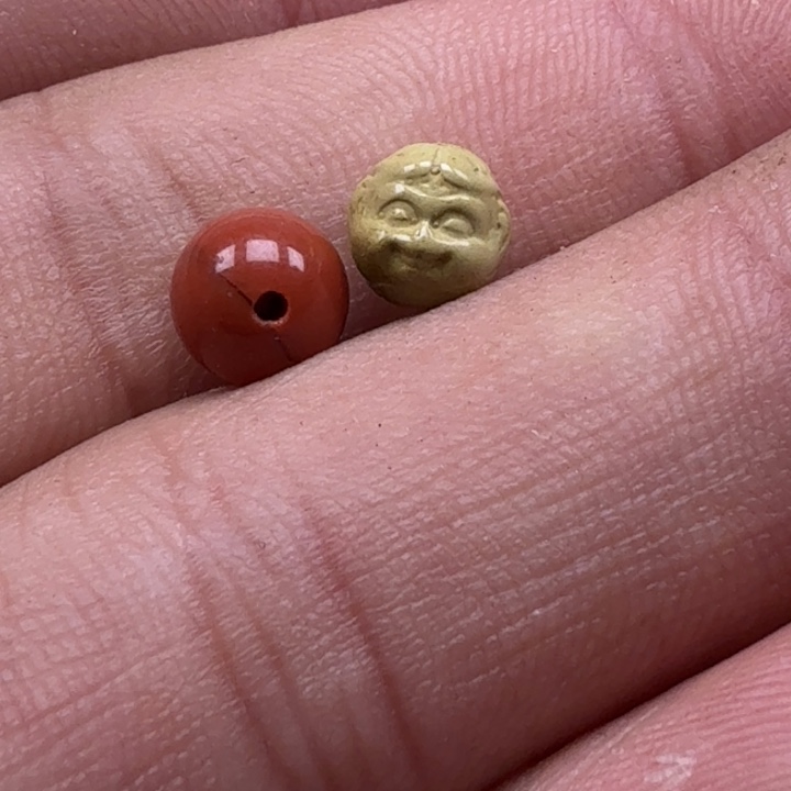 南红玛瑙未镶嵌珠宝奇石