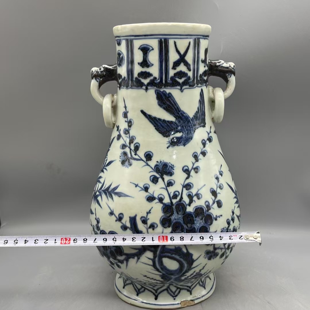 青花花卉双耳花瓶陶瓷