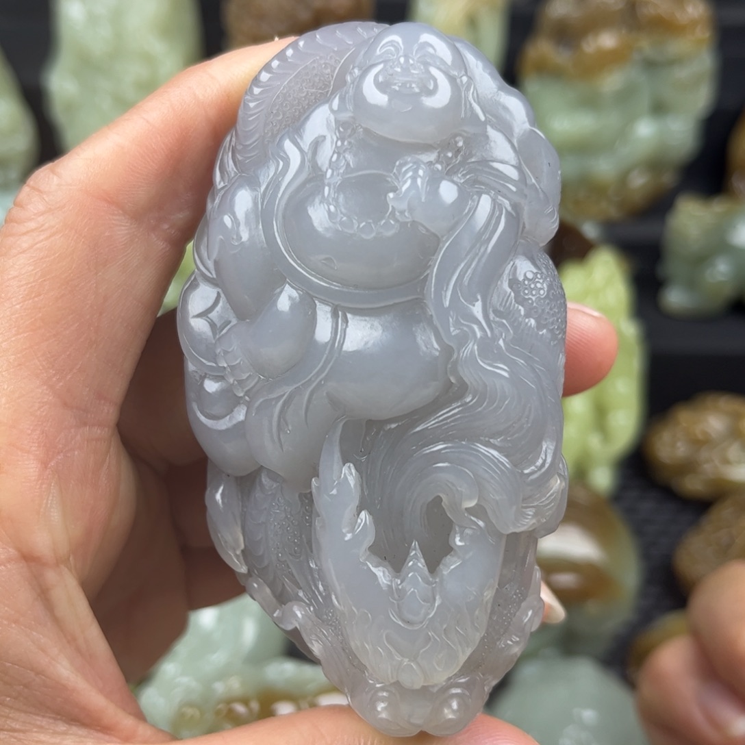 和田玉未镶嵌把件