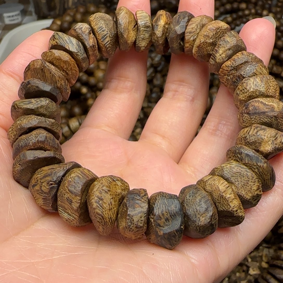 沉香手串s***蝶单圈树丁包壳老料海南老白棋22.8克