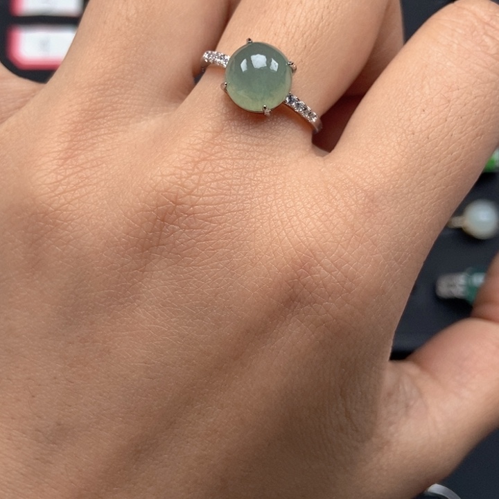 翡翠未镶嵌戒指戒指