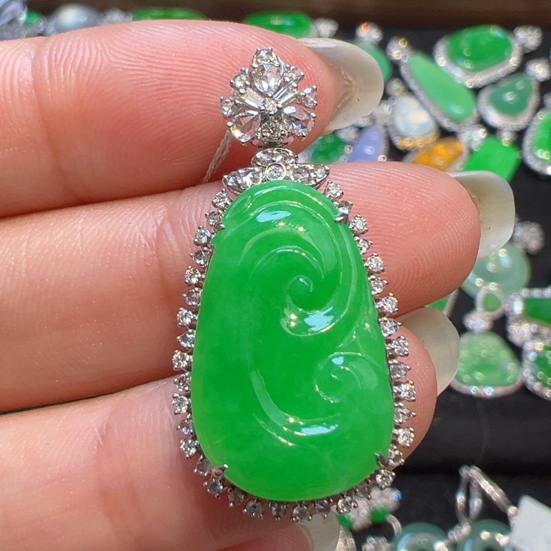 翡翠颈饰18K金镶嵌收货48小时鉴赏期