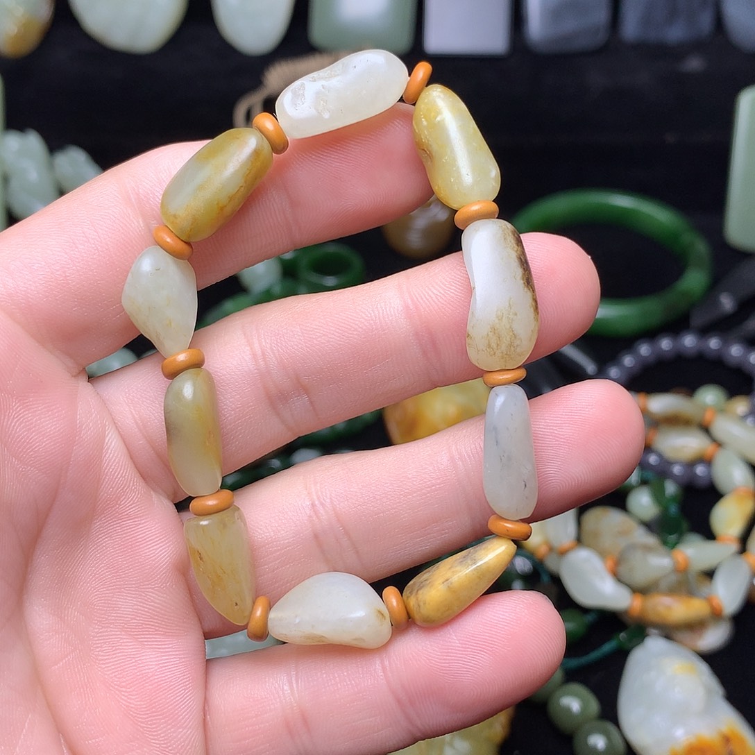 @***空和田玉未镶嵌手链