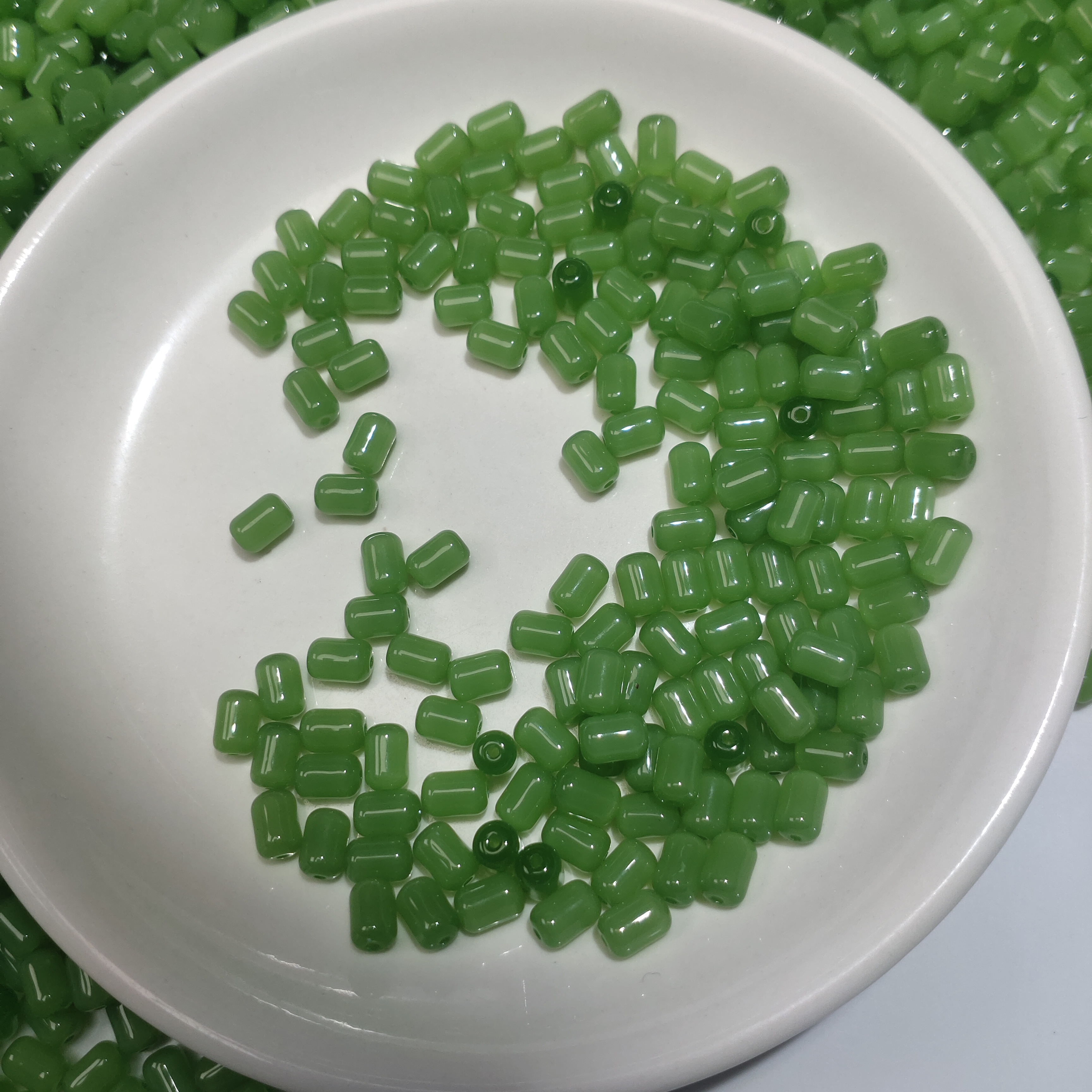 【散珠批发】W3342苹果绿色枣珠6*4mm*40颗