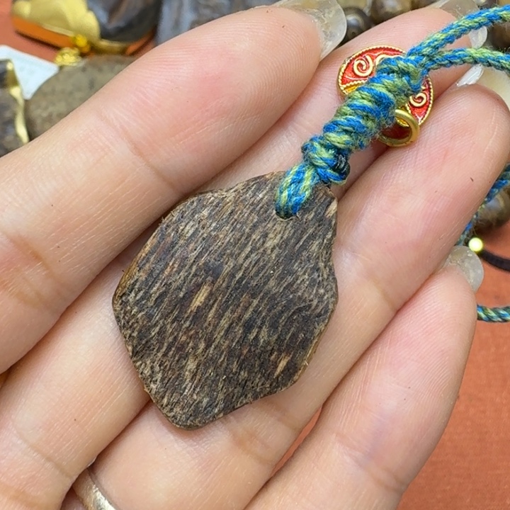 大叶紫檀（黑酸枝木类）