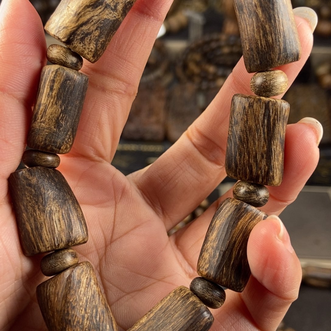 沉香手串风越南芽庄白棋楠虫漏