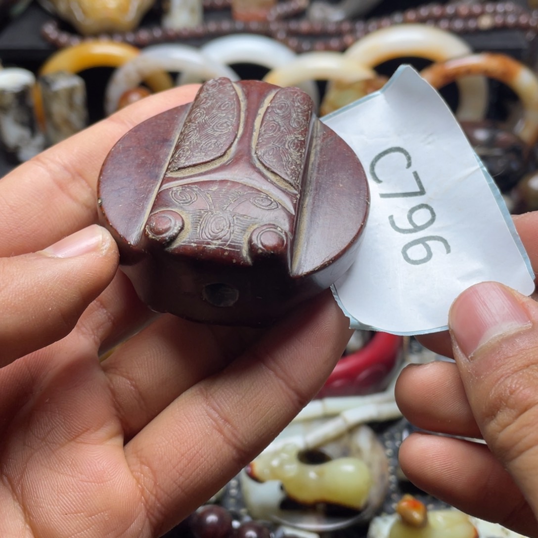 和田玉颈饰未镶嵌