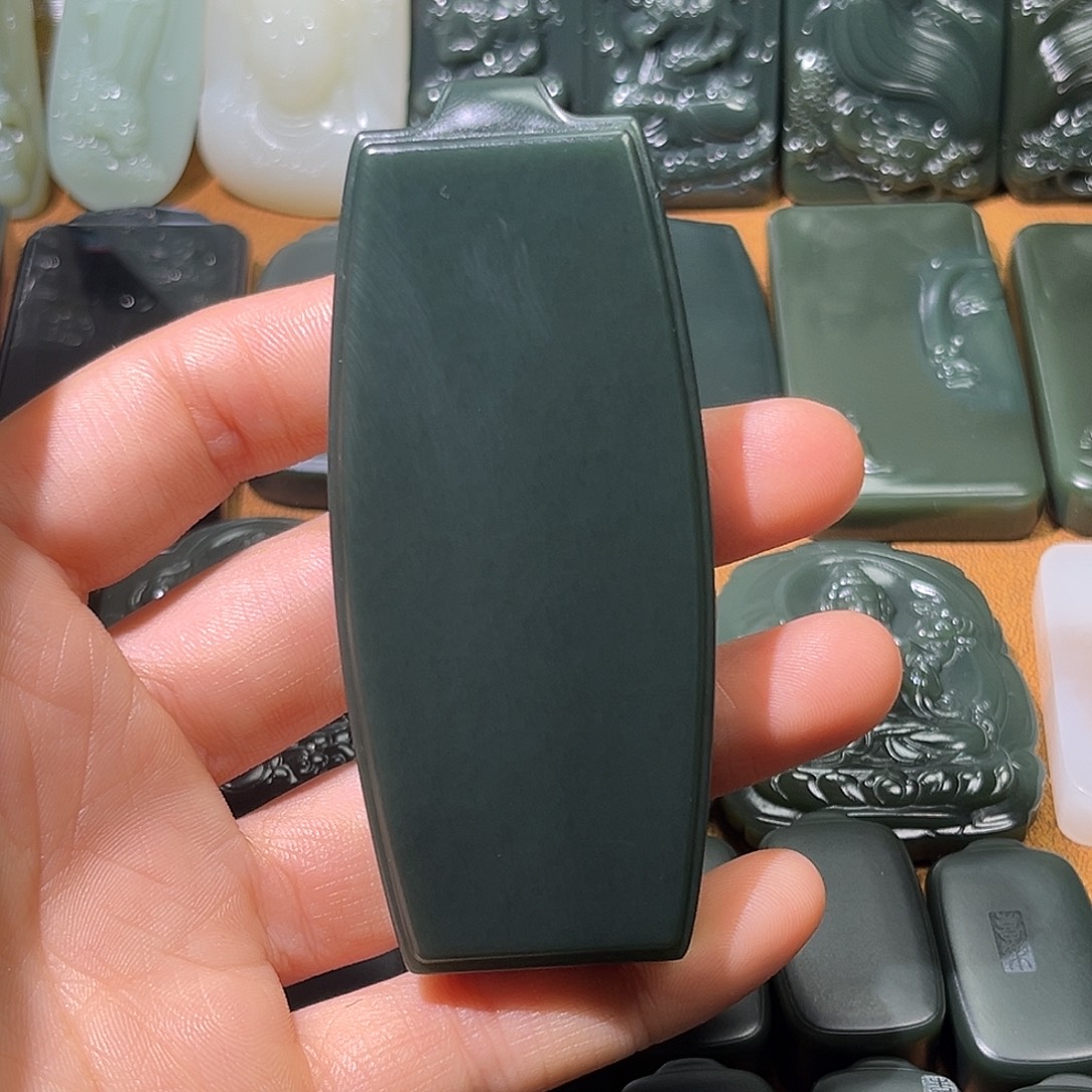 和田玉（青玉）未镶嵌颈饰