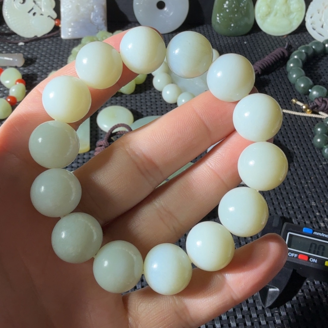 缘***-和田玉未镶嵌颈饰