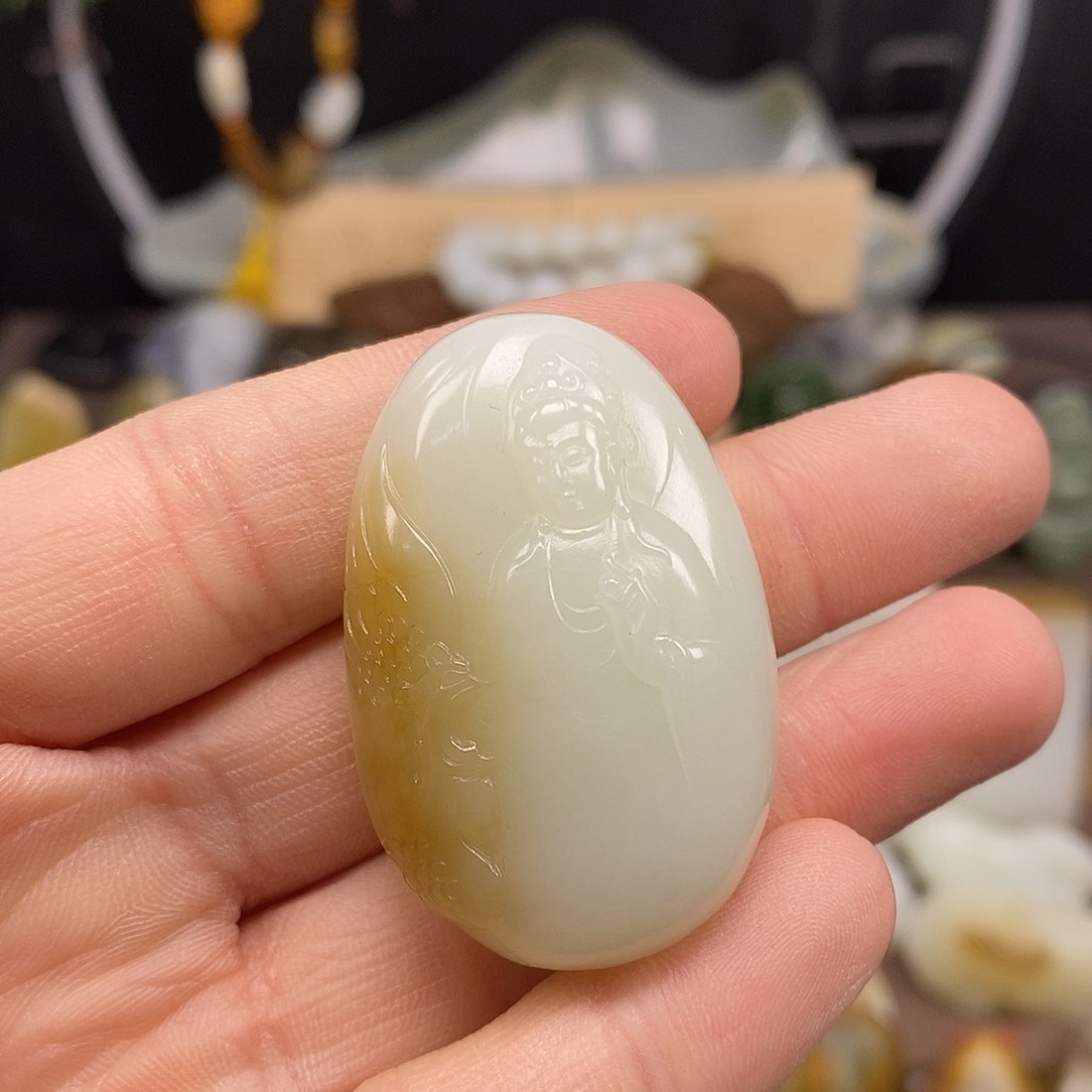 和田玉颈饰未镶嵌7