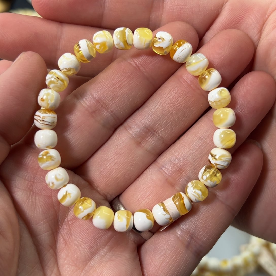 琥珀裸石未镶嵌7m+金漆白老型手串 L254