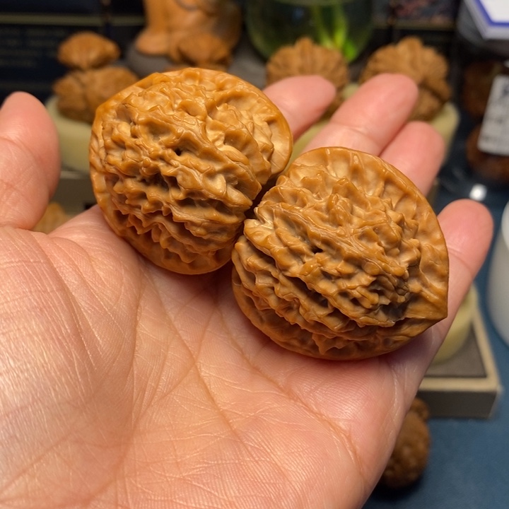 【闪购商品】把件文玩核桃龙门涧