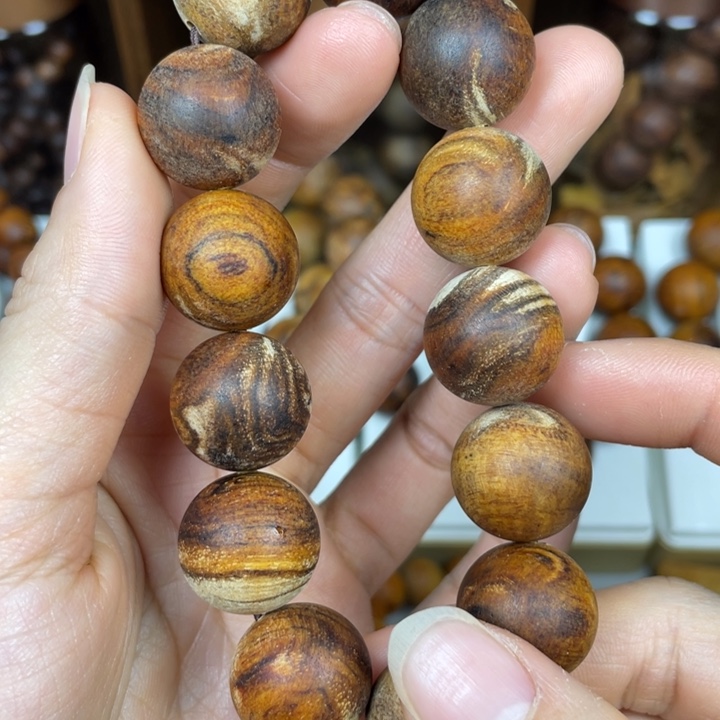 贡木把件手串手串1.8