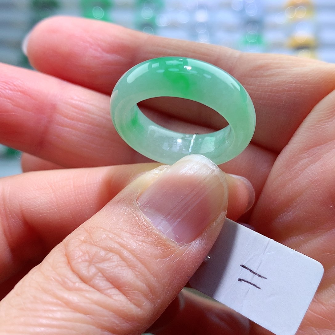 翡翠未镶嵌戒指11号