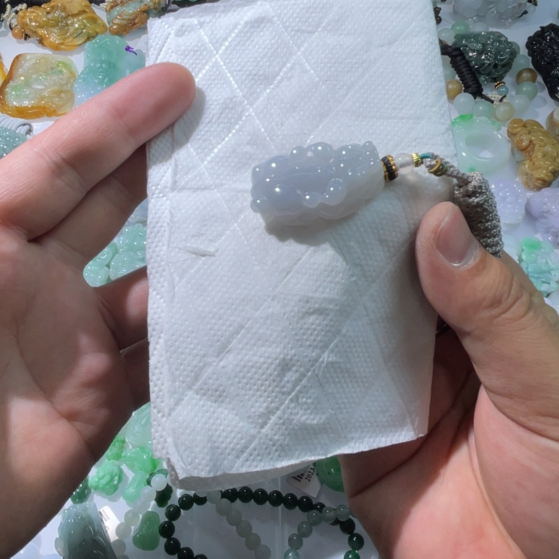 翡翠颈饰未镶嵌天然