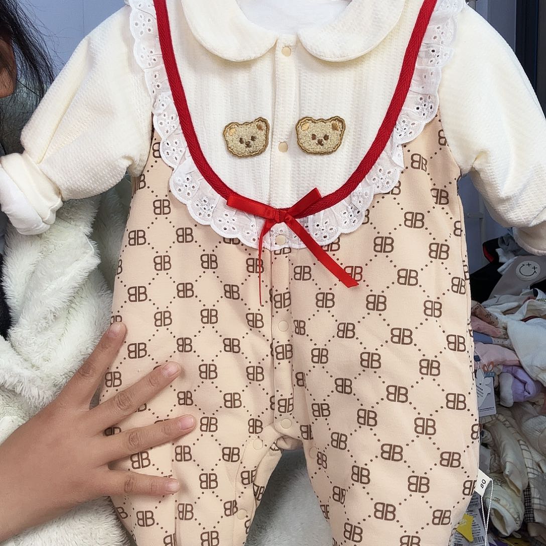 一一得一红领巾两熊