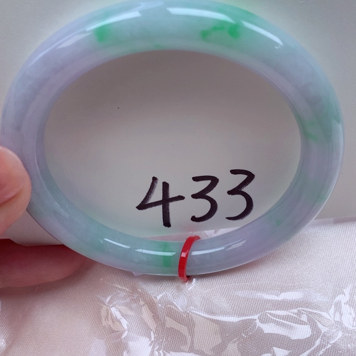 翡翠手镯未镶嵌翡翠