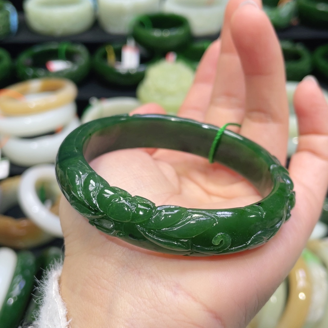 未镶嵌手镯和田玉2