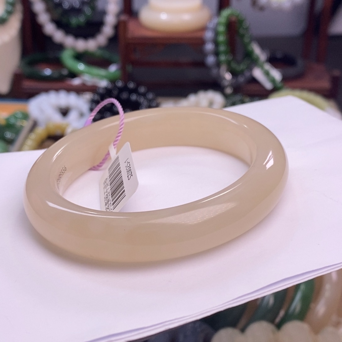 和田玉毕业级老矿料红粉手镯55.5未镶嵌