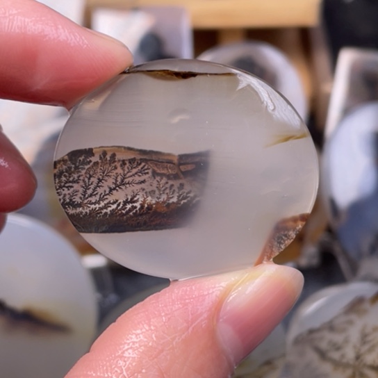 玛瑙/玉髓吊坠(赠链)未镶嵌