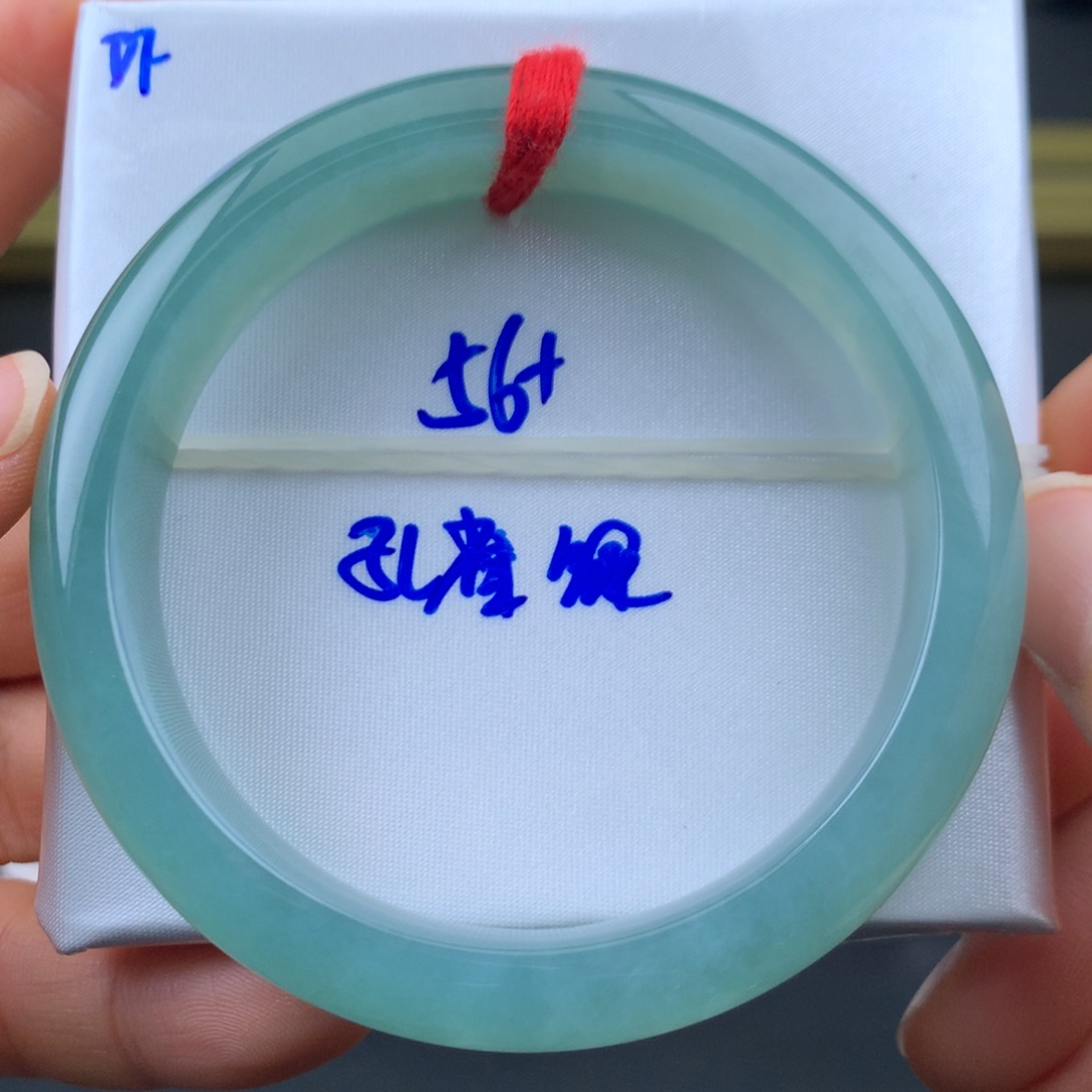翡翠未镶嵌手镯孔雀绿完美