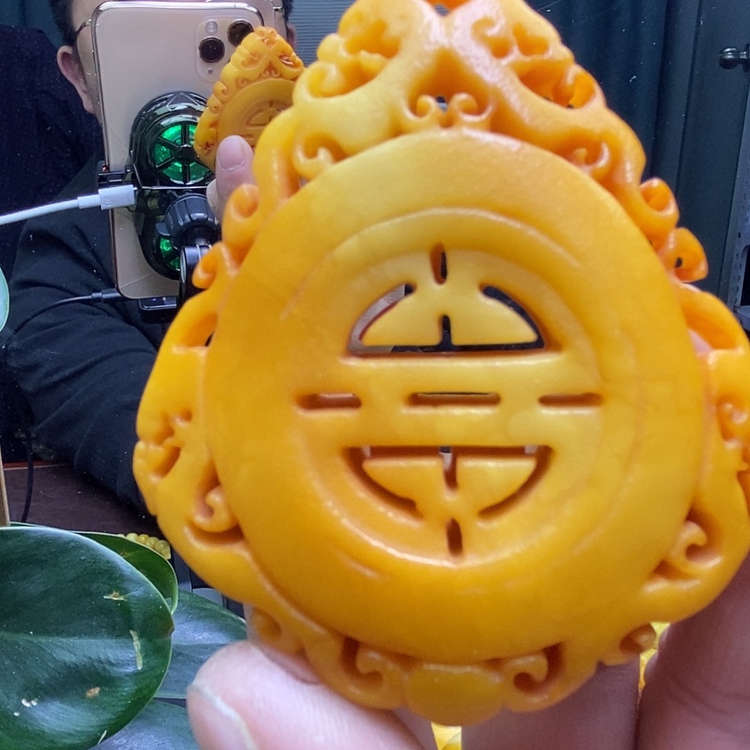 蜜蜡未镶嵌珠宝奇石