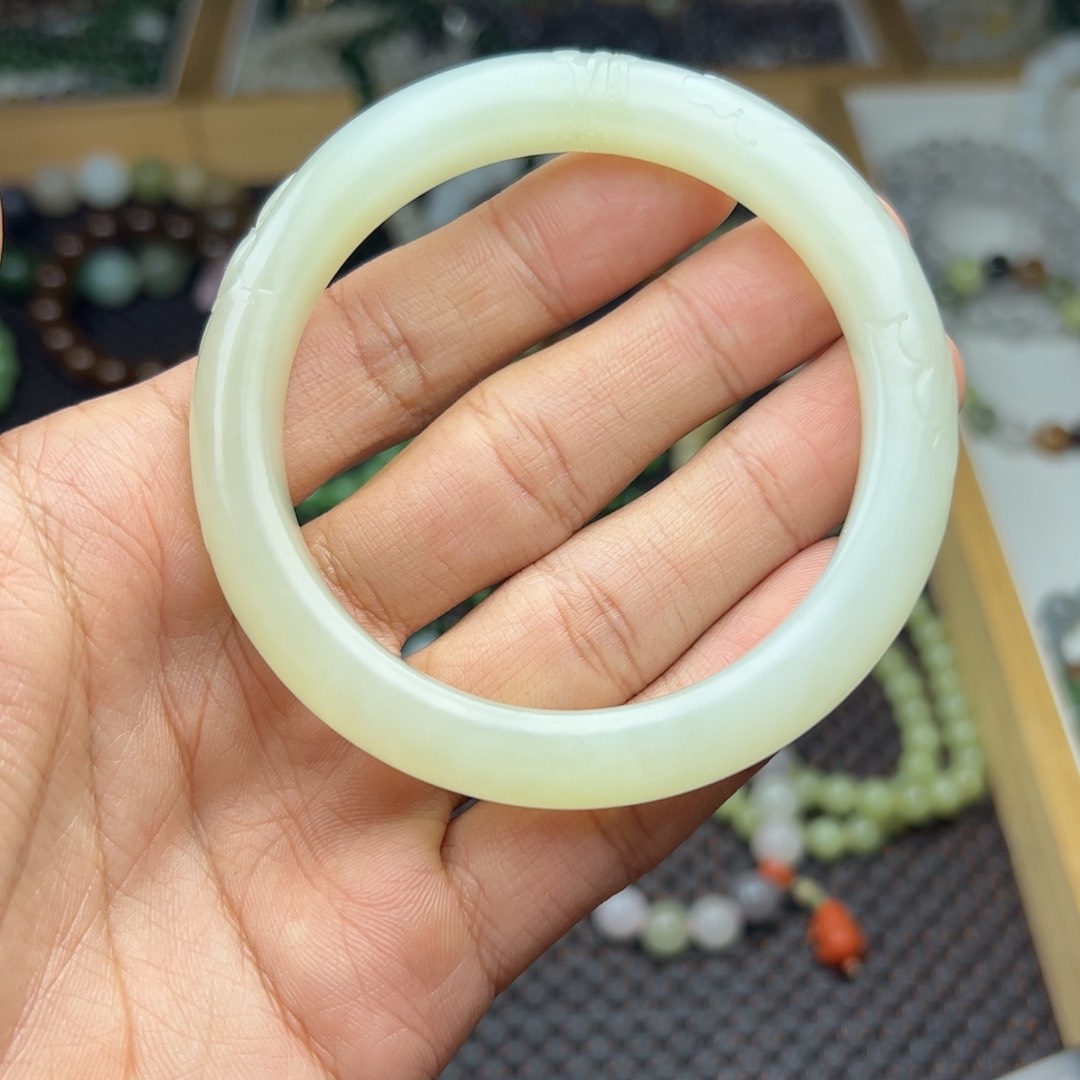 和田玉手链未镶嵌阿*俩手镯